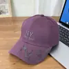 Boné de Baseball Casual Estilo Japonês com Bordado de Carta Ny para Homens e Mulheres, Design Único Desgastado, Chapéu Versátil para Casal Que Faz o Rosto Parecer Menor, Chapéu de Sol
