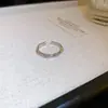 Anillo Abierto Geométrico de Metal Estilo Transfronterizo Europeo y Americano Anillo de Dedo de Lujo de Gama Alta Diseño Joyería Exagerada de Nicho