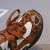 Zapatos Deportivos de Otoño para Niñas Suela Suave Antideslizante 26 Nuevos Zapatos Casuales Superficie de Cuero Edad Zapatos de Entrenamiento Alemanes Zapatos para Niños Estampado de Leopardo Individual