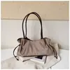 Bolso de mano plisado retro de alta costura estilo coreano para mujer, elegante bolso de hombro para el día a día, bolso de moda de nicho a la moda para llevar debajo del brazo