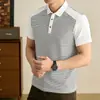 Camisa Polo Listrada Colorida de Manga Curta para Homens, Novo Estilo de Verão, Camiseta de Manga Meia-Manga Listrada com Gola para Homens, Casual de Negócios