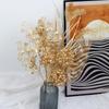 Material de flores doradas Hoja de ginkgo Eucalipto Fruto de acebo rojo Simulación Ramo de flores Cubo de Año Nuevo Adornos de decoración de flores de Año Nuevo