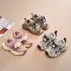 Sapatos Infantis Meninas Primavera 2025 Novo Estilo Tênis Respiráveis para Meninas Crianças Médias e Grandes Leves para Corrida Leves e Modernos