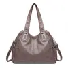 Bolsa de ombro vintage popular para comércio exterior, nova bolsa tote de grande capacidade para cross-border, bolsa de mão e bolsa transversal versátil para o dia a dia