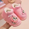 Zapatos de invierno de algodón para niños, forrados de felpa y engrosados para abrigar, botas de nieve, zapatos de bebé, diseño de dibujos animados, suela suave, antideslizantes, para niños y niñas
