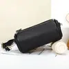 Bolsa de ombro de couro de vaca de alta qualidade para mulheres, design de moda de nicho, bolsa cilíndrica, versátil para o dia a dia, bolsa transversal casual