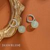 Nuevos pendientes de alta gama con hebilla de oreja de cuentas de jade azul de estilo chino, estilo nacional retro delgado, exquisitos pendientes de moda. Nuevos pendientes de estilo nacional.