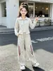 Conjunto Deportivo Casual para Niñas, Estilo Primavera y Otoño, Conjunto de Dos Piezas con Top de Manga Larga con Cuello y Pantalones de Pierna Ancha, Versión Coreana, Corte Holgado, Moderno para Niños Mayores