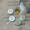 Botão de Concha Vintage de Nicho Peças de Unha Embelezadas Joias para Unhas Feitas à Mão Concha de Borboleta Branca Joias de Arte para Unhas de Cetim Novo