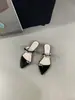 Pantuflas de Tacón Bajo Estilo Francés para Mujer 2025 Nuevos Zapatos para Mujer Sandalias de Verano Abiertas Sandalias de Punta Fina Sandalias de Tira