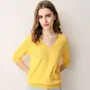 Camiseta feminina de manga curta de verão suéter feminino suéter gola V manga meia manga camisa base solta T-shirt solta emagrecedora