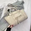 Bolsa de concha retro esmerilada de mano Yuezi para mujer 2025 Invierno Nuevo estilo Simple Casual Moda Bolso de hombro cruzado