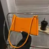 Bolso de Hombro Color Caramelo Estilo Francés Distintivo para Mujer Nuevo 2024 Bolso de Hombro Sencillo de Moda Bolso Baguette Portátil Elegante
