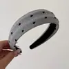 Faixa de Cabelo Versátil com Coração Aveludado e Bolinhas em Relevo, Larga com Alta Pressão na Coroa, Novo Presilha de Cabelo, Acessório de Cabelo