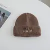Otoño e Invierno Lindo Bordado de Manzana Orejas de Oso de Dibujos Animados Gorro de Lana Baotou Casual Rayas Verticales Personalizadas Gorro de Punto