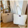 Bolso de Mano de Peluche Gran Capacidad Bolso de Axila Estilo Coreano para Mujer Bolso de Hombro Nuevo Bolso de Hombro Casual para Mujer
