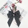 En stock al por mayor corbata de moño de lunares oblicuos de doble capa moda nueva estilo académico camisa uniforme mango largo gigante cuello JK flor