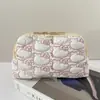 Bolsa de Cosméticos Acolchada de Aspecto de Alta Calidad, Gran Capacidad, Bordada Hello Kitty, Bolso de Mano, Bolsa de Cosméticos Simple de Gran Capacidad