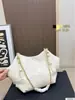 Bolsa de ombro 26Mtote26Chobo inspirada na Chanel com alça de corrente, casual, moderna e com uma textura macia e delicada