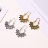 Pendientes retro europeos y americanos con hojas desgastadas, pendientes de hebilla de metal geométricos de moda Bohemia para mujer, venta al por mayor