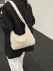 Bolsa Cruzada Pequeña de Teléfono Móvil de Gama Alta para Commuter de Otoño e Invierno, Nicho, para Mujer, Nueva 2025, Blanca, de un Solo Hombro, Cruzada, Bolsa de Empanadilla
