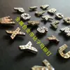 Uña con letra de aleación metálica letra con taladro producto de uña personalidad uña accesorios versátiles