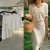Yuran 26 Colección Primavera/Verano Nuevo Conjunto de Top de Punto de Manga Corta y Falda de Hilo de Bucle de Algodón con Encaje Hueco Francés de Burbujas