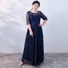 Vestido de Noche Azul Oscuro Efecto Adelgazante Talla Grande 100kg para Mujeres Curvilíneas, Oculta el Vientre, Adecuado para Recepciones de Bodas, Actuaciones Vocales, Reuniones Anuales y Anfitrionas, Estilo Nuevo