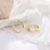 Aretes coreanos nuevos de metal con perlas para mujer, estilo frío nicho de alta gama, aretes retro con temperamento, joyería para la oreja al por mayor