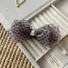 Pinza de plátano con lazo de lunares de organza con perlas, pasador elegante para cola de caballo, pinza grande para recogidos, accesorio para el cabello versátil para mujeres