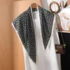 Bufanda Triángulo Perezosa Estilo Francés con Textura Delicada, Adecuada para Uso Diario y Decoración, Bufanda Pequeña para el Cuello de Mujer para Combinar con Camisas, Nuevo Estilo de Moda