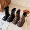 Botas altas de estilo coreano para niños transfronterizas, nueva colección otoño/invierno 2026, botas cálidas para niñas, botas Martin retro para niñas