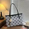 Bolsa Saco de Design de Nicho Novo Verão 2026, Bolsa de Mão Estilosa e Única, Bolsa de Ombro para Trabalho, Deslocamento e Uso Casual