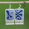 Joyería de Estilo Étnico de Yunnan Plata Miao Incrustada Hecho a Mano Batik Pieza de Bordado Antiguo Pendiente Pendiente Forma de Abanico Étnico Retro Artístico