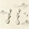 Aretes de Estilo Exótico de Venta Caliente Retro Literario Clásico Dignificado Ganchos para la Oreja Versátil Hueco Moda Borla Colgantes