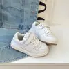 Zapatillas de moda para niños 2026 primavera y otoño unisex con velcro zapatos casuales para niños mayores zapatillas blancas versátiles
