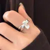 Anel de Coração Brilhante Simples Estilo Ins Feminino Design de Nicho Versátil Empilhável Aberto Ajustável Anel de Dedo Indicador de Celebridade da Internet