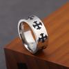 Marca de moda europea y americana anillo de acero inoxidable antiguo para hombre mancha acero de titanio personalidad dominante elemento de tendencia anillo anillo cruz