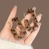 Pendientes de Leopardo de Peluche Vintage Lujo Ligero de Gama Alta Elegantes Nicho Pendientes Anillo Maillard Otoño e Invierno Pendientes Mujeres