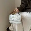 Bolso pequeño cuadrado simple y elegante para mujer, bolso de hombro minimalista, bolso cruzado, nueva colección otoño 2026, bolso pequeño moderno y único