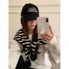 Bufanda Triangular de Rayas Bloque de Color Estilo Perezoso de Gama Alta para Mujer en Otoño e Invierno Chal Cálido y Protector de Cuello Borla de Pelo de Estudiante Bufanda Versátil