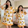 Ropa a juego para padres e hijos para el verano: vestido infantil de manga corta de algodón peinado, cuello de princesa para niñas en colores contrastantes, conjunto de pijama madre e hija, vestido para estar en casa