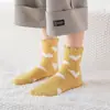 Meias de coral fleece até a panturrilha inverno atacado Femininas forradas com fleece espessadas em formato de coração não soltam fiapos meias toalha meias de chão para casa