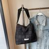 2025 Nova Bolsa Feminina Estilo Coreano Nicho Algodão Bolsa Costura Bordado Acolchoado Casual Bolsa De Armazenamento De Comutador