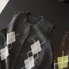 Nuevo chaleco de moda estilo coreano para mujer, cuello redondo sin mangas, para principios de otoño de 2026, holgado y estilizado, top versátil con patrón de diamantes retro