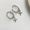 Pendientes de estrella Mang para mujer, 2023, nuevos pendientes de estrella de moda con clip para la oreja, sin agujeros para las orejas, con clip para la oreja con sentido avanzado.