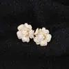 Brincos de Camélia Tridimensional com Zircônia Design Clássico Pétalas Versátil Moda para o Dia a Dia Brincos de Alta Qualidade com Temperamento para Mulheres