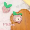 Broche de Urso Xadrez Novo Estilo Coreano Fofo de Primavera Tecido Preenchido com Algodão Borda de Renda Formato de Coração Acessório Fresco para Roupa