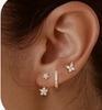 Conjunto de tres pendientes de lujo con diseño de mariposa y estrella de circonitas, chapados en latón dorado auténtico, estilo europeo y americano.