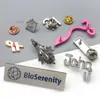 Broche Metálico de Sentido Avançado Conjunto de Ferragens Estilo Ins Insígnia da Escola Zhi Pingente de Emblema Cauda de Borboleta Banhada Broche de Terno Removível